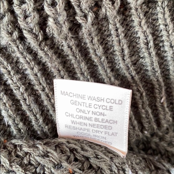 NWOT Olive green Cardi - Picture 6 of 6